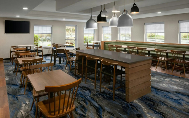 Fairfield Inn & Suites by Marriott Lake Oswego