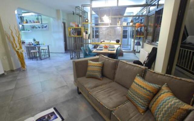 82 M2 Loft Urban Apartment Gazi - Votanikos