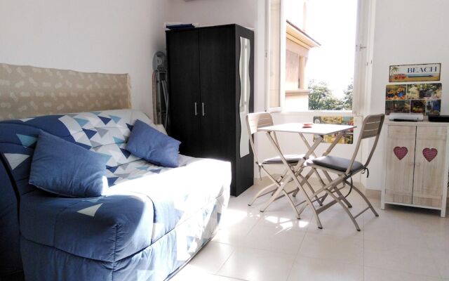 Studio In Cannes With Wonderful City View And Wifi 200 M From The Beach