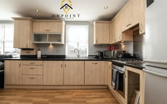 FANTASTIC Duplex 2 Bed Apt-PARKING