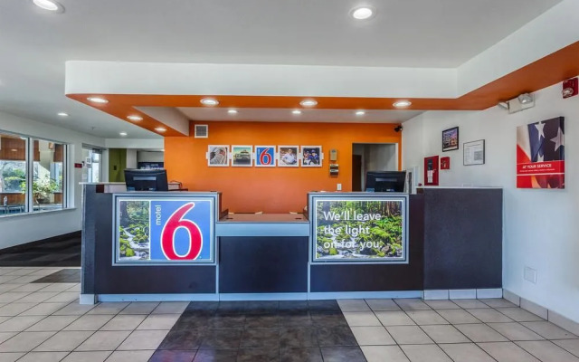 Motel 6 Marysville South