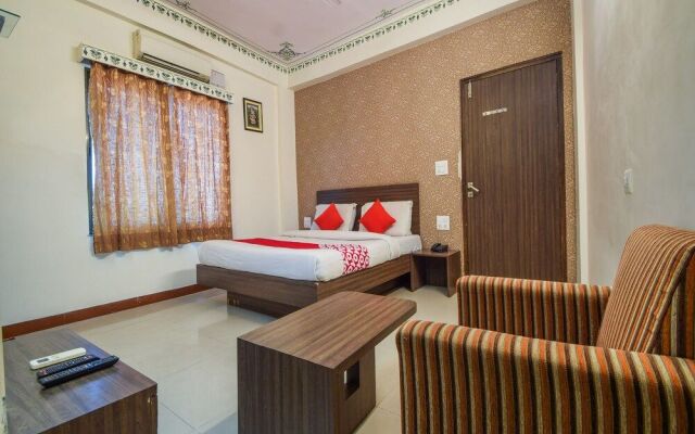 OYO 5715 Hotel King Mansion