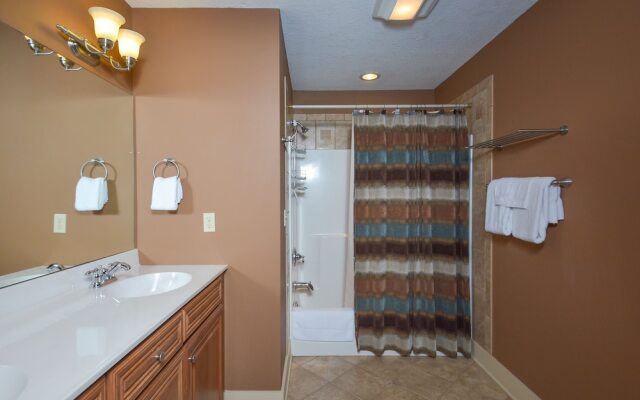 Whispering Pines 5 Bedroom Townhome