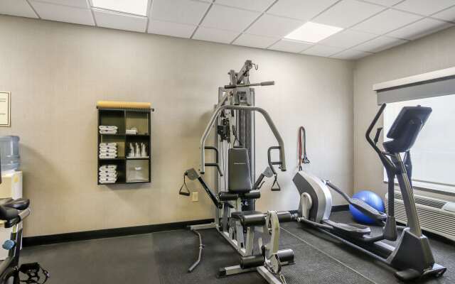 Best Western Plus Brunswick Inn & Suites