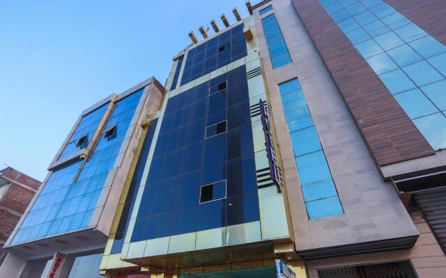 OYO 68040 Hotel Aastha