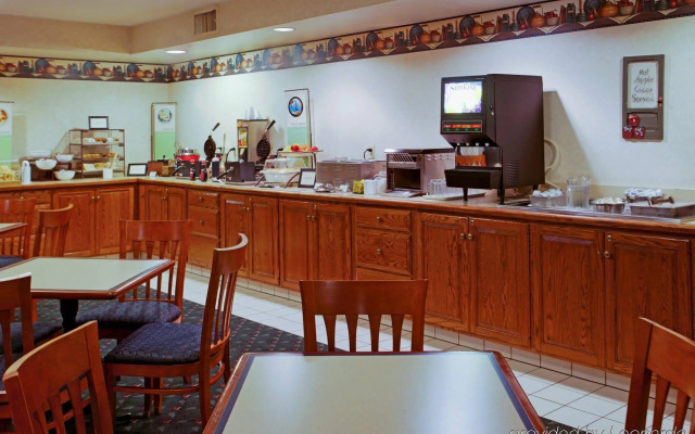 Parkview Inn & Suites Lancaster