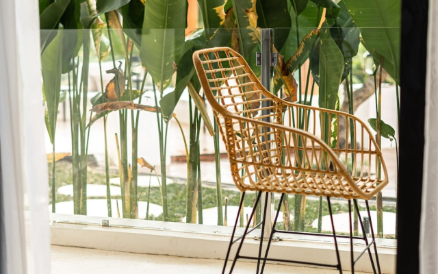 Sarang Apartments by EVDEkimi - Rice field escape with Yoga lounge, Lush garden