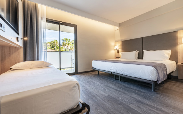 Hotel Astari