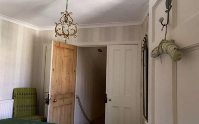 Calico House Bed & Breakfast