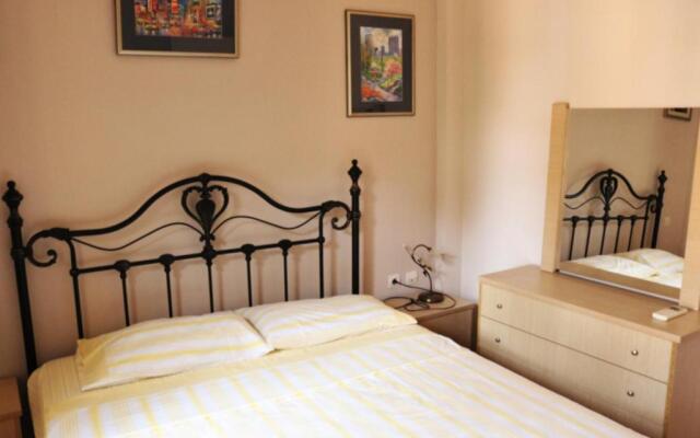 Mon Repos Two Floor Apartment