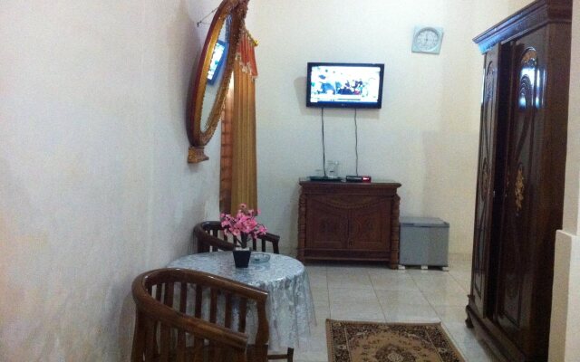 Monalisa Stabas Krui Hotel