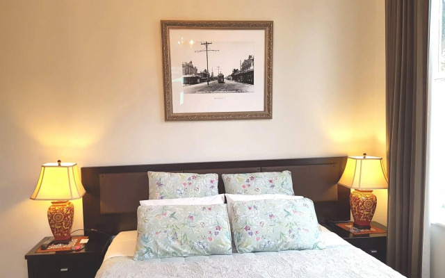 Ponsonby Manor