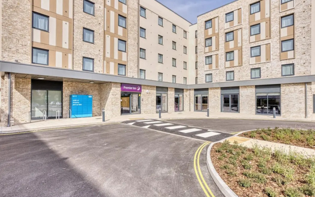 Premier Inn Bristol Cribbs Causeway - M5 J17