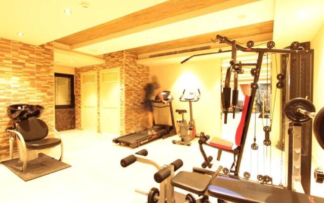Platinum Suites Hotel Apartments