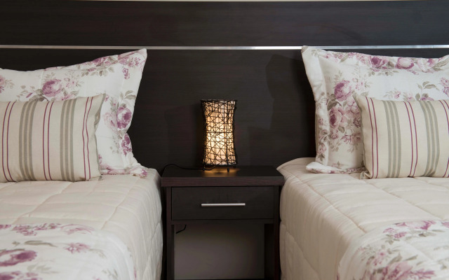 Arami Hotel & Lodge