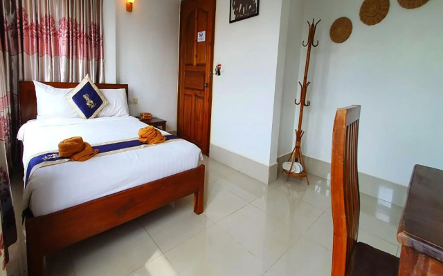 The Golden Gecko Villa