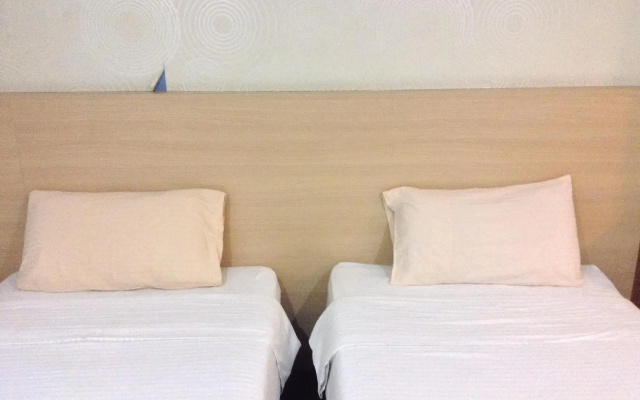 Maxim Hotel