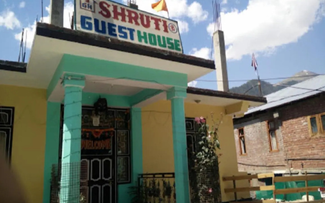 StayApart - Shruti Guest House