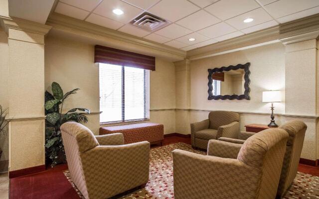 Sleep Inn & Suites Airport