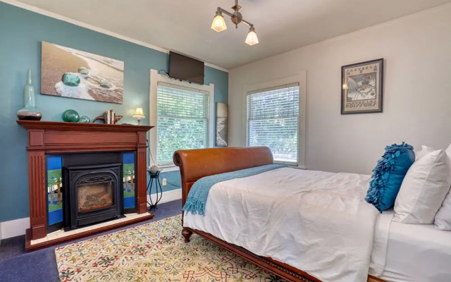 Walker’s Delight on Queen Anne