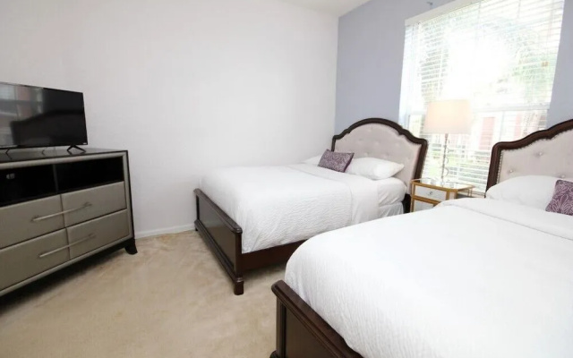 6-203 3 Bedroom Condo by Redawning