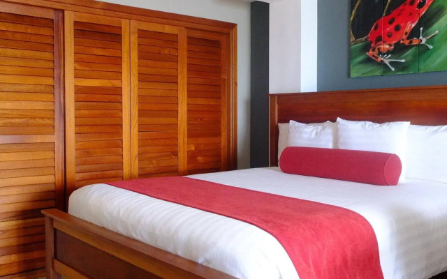 Tropical Suites Hotel