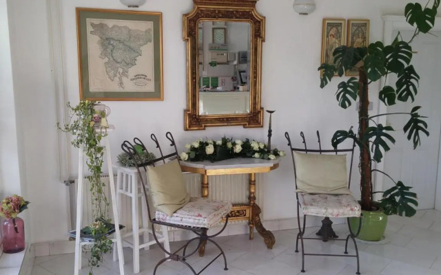 Pletna Lake View Apartment (Ground Floor)