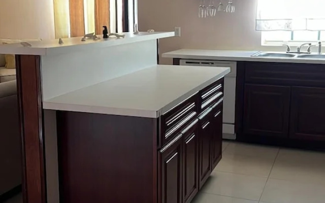 Island Turquoise Rental