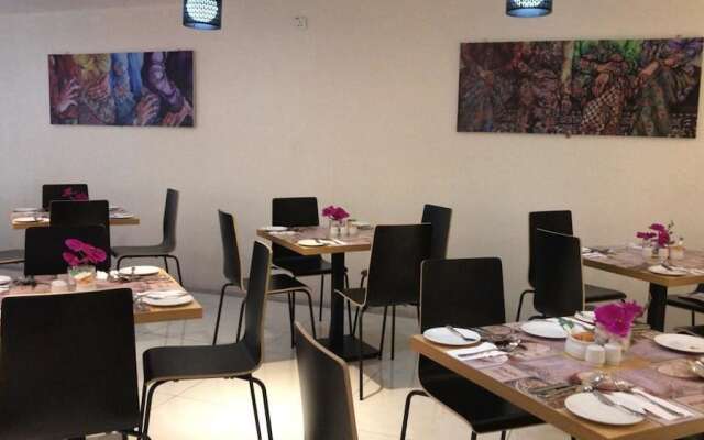 OYO 537 K3 Formosa Hotel