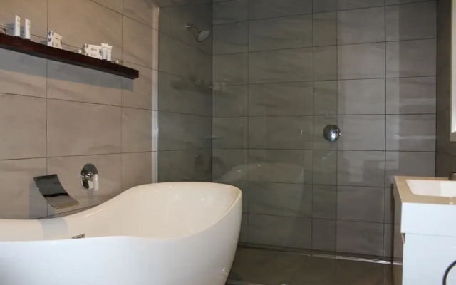 The Mackenzie Suites