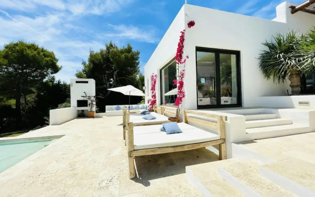 Countryside Villa With Pool