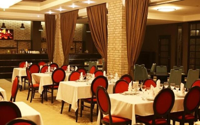 Emigrand Art Hotel
