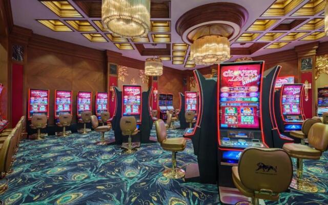 Les Ambassadeurs Marina Hotel & Casino