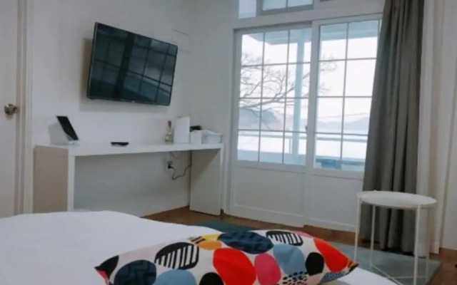 Yeosu Mosageum Pension