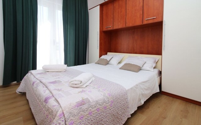 Elvi - Amazing Position & Parking - A4 Gornji