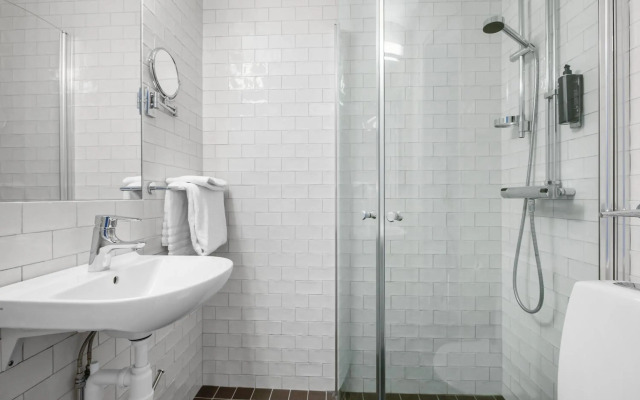Best Western Arlanda Plus Park Airport Hotel