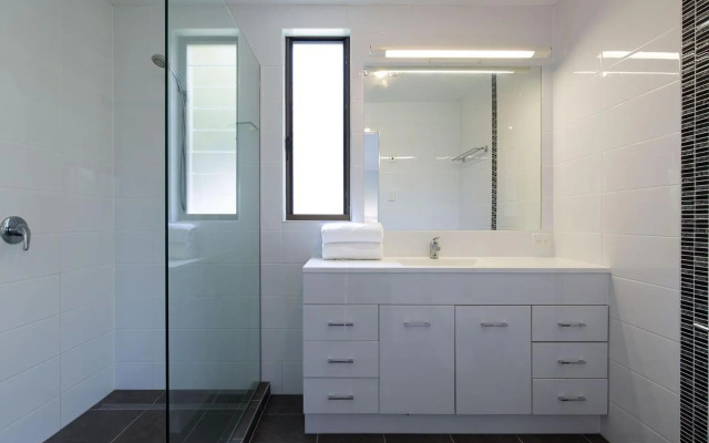 The Pool House Coolum Beach