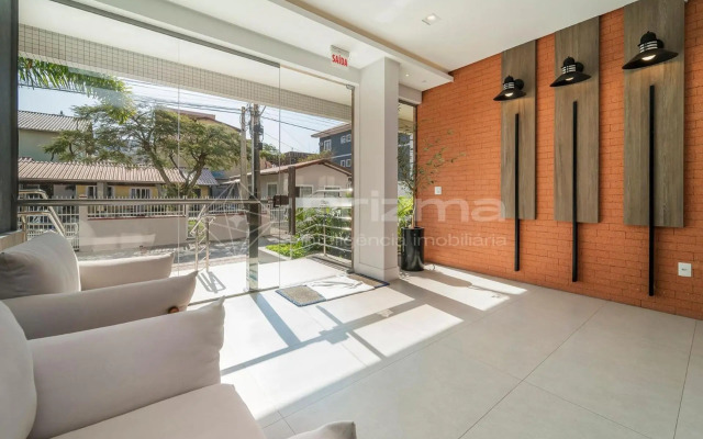 Elegante Apartamento de 3 quartos na Praia de Bombinhas.