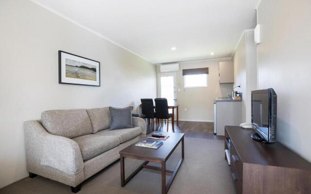 Colonial Court Motor Inn