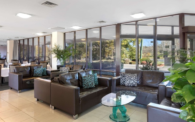Garden City Hotel, BW Signature Collection – Lobby – Narrabundah