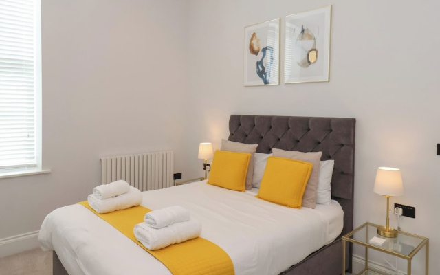 The Salisbury Apartment 104