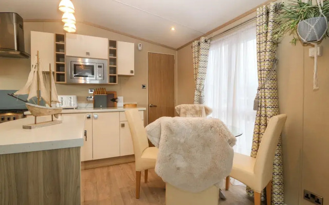 Seafront Holiday Home 2