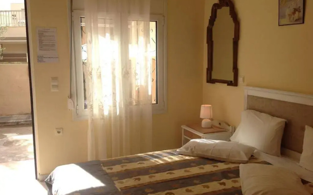 Iro Apartments