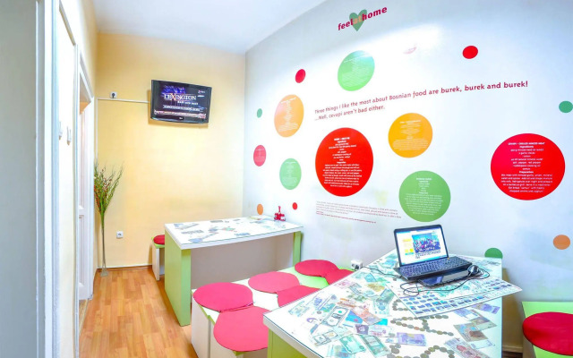 Hostel For Me