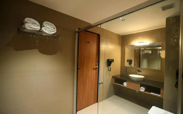 Hotel Saffron Wayanad