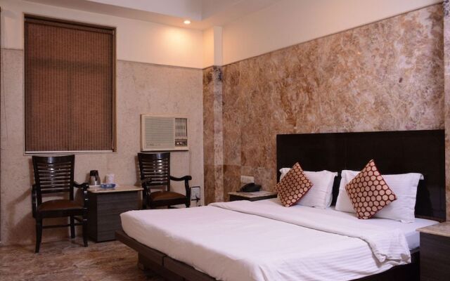 Hotel Maan K