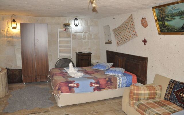 hotels crazy horse