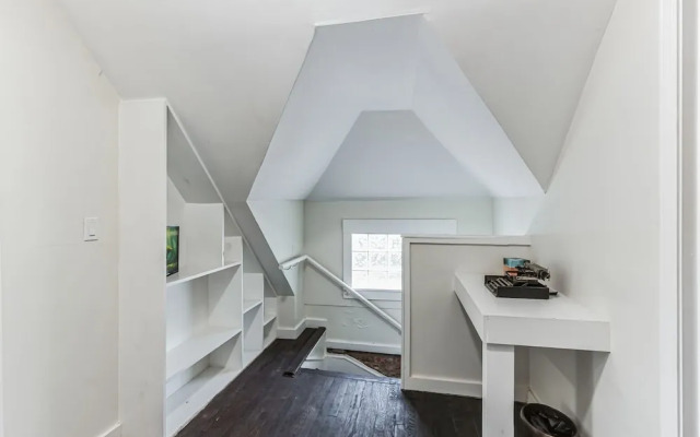 Brikctoria 1100 5 Bedroom Home