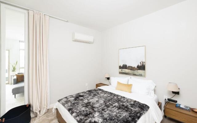 Flexhome Walker's Point 1BR Q1
