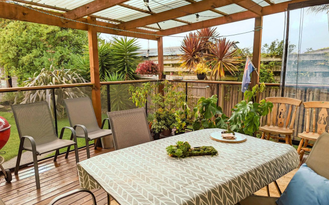Room @ 88 – Outside – Devonport